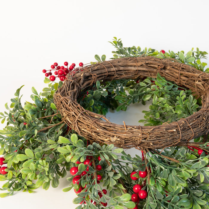 Red Berry And Boxwood Wreath - 20 Inch