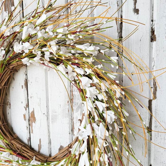 Pure Elegance Wreath - 22 Inch