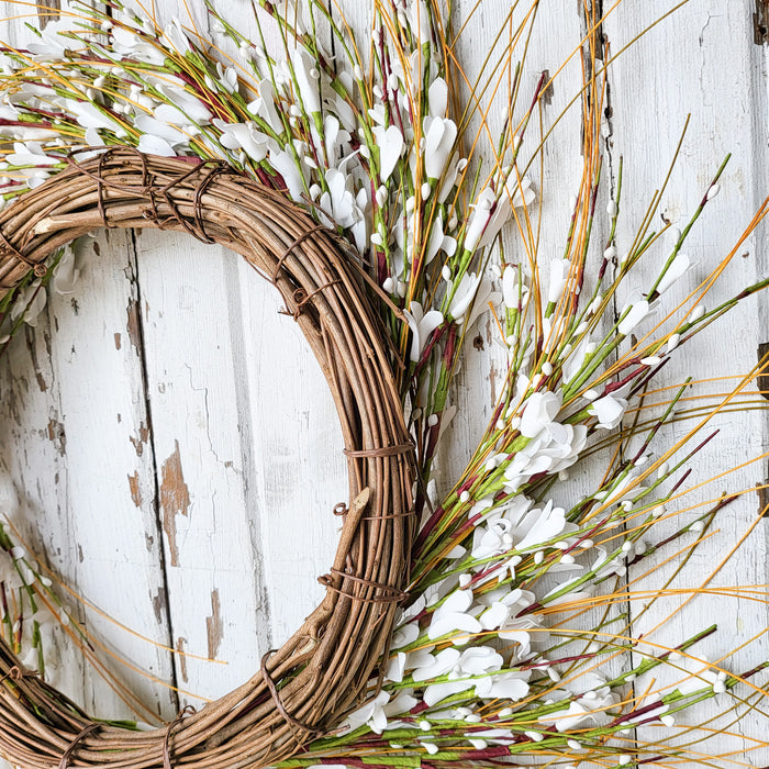 Pure Elegance Wreath - 22 Inch