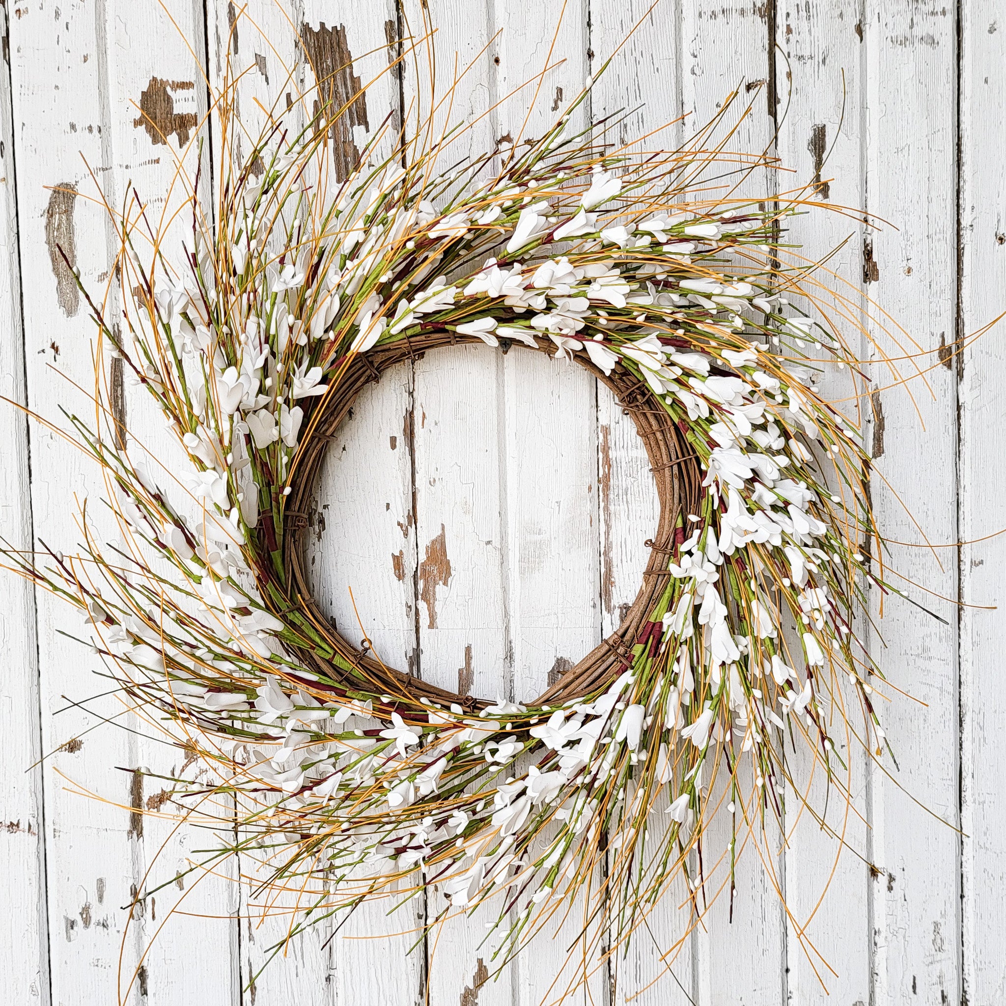 Pure Elegance Wreath - 22 Inch