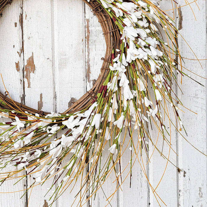 Pure Elegance Wreath - 22 Inch