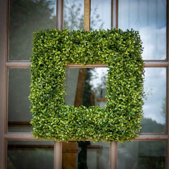 Faux Boxwood Square Wreath - 18 Inch