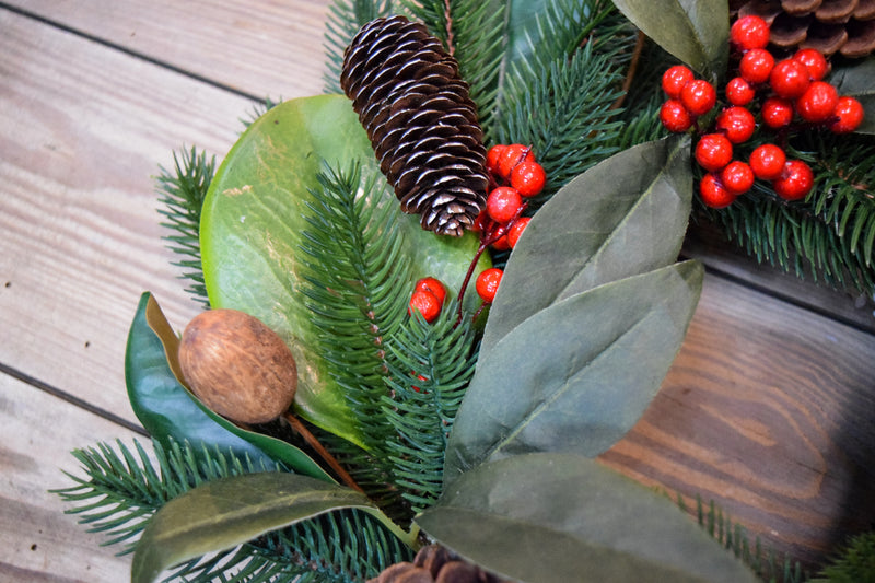 Chestnut Berry Wreath - 16"